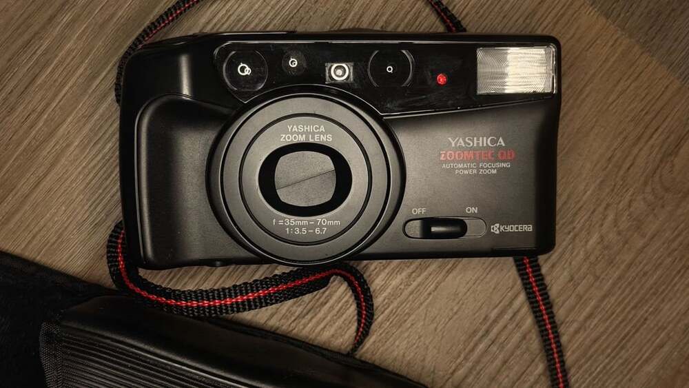 Yashica Zoomtec QD 35mm Point and Shoot Film Camera with 35-70mm Lens